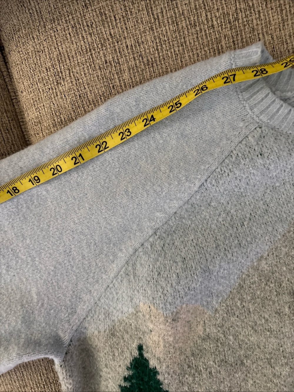 Sz XXL Old Navy Light Blue Scenic Forest Christmas vibes Crewneck Sweater used - Picture 15 of 15